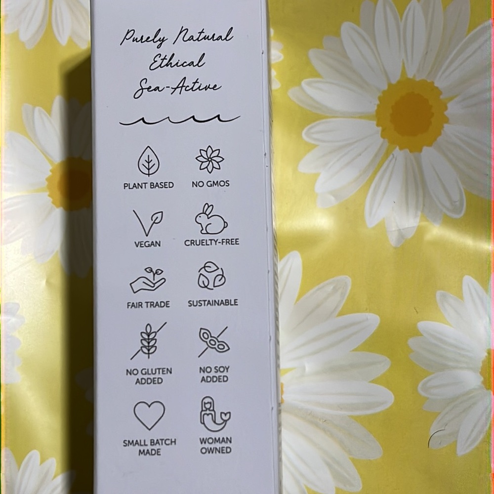 Earth Harbor- Aurora Superfood luminance ampoule NEW - Picture 5 of 5